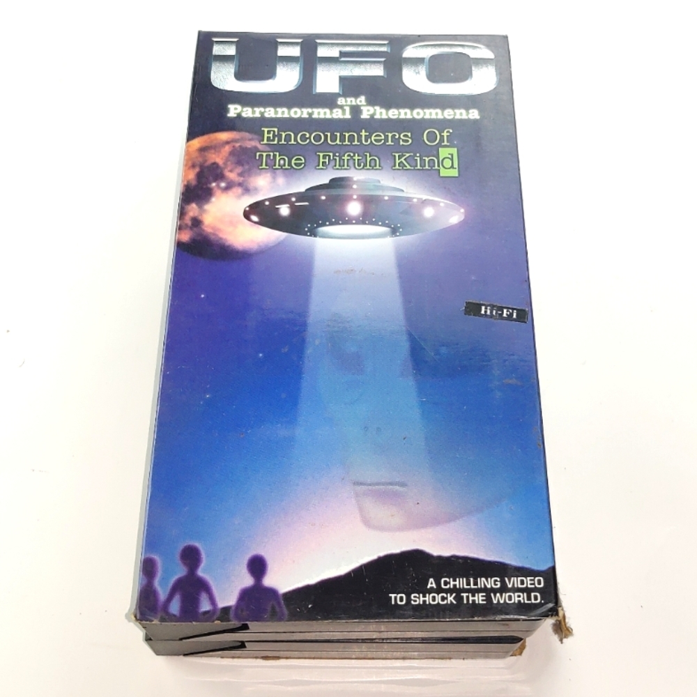 UFO and Paranormal Phenomena 2 Tapes VHS Documentary Sci-Fi Aliens Space Science